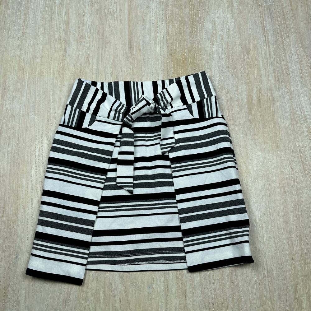 Cabi Grandstand Striped Stretch Knit Pockets Tie Front Skirt Style #5185 Small